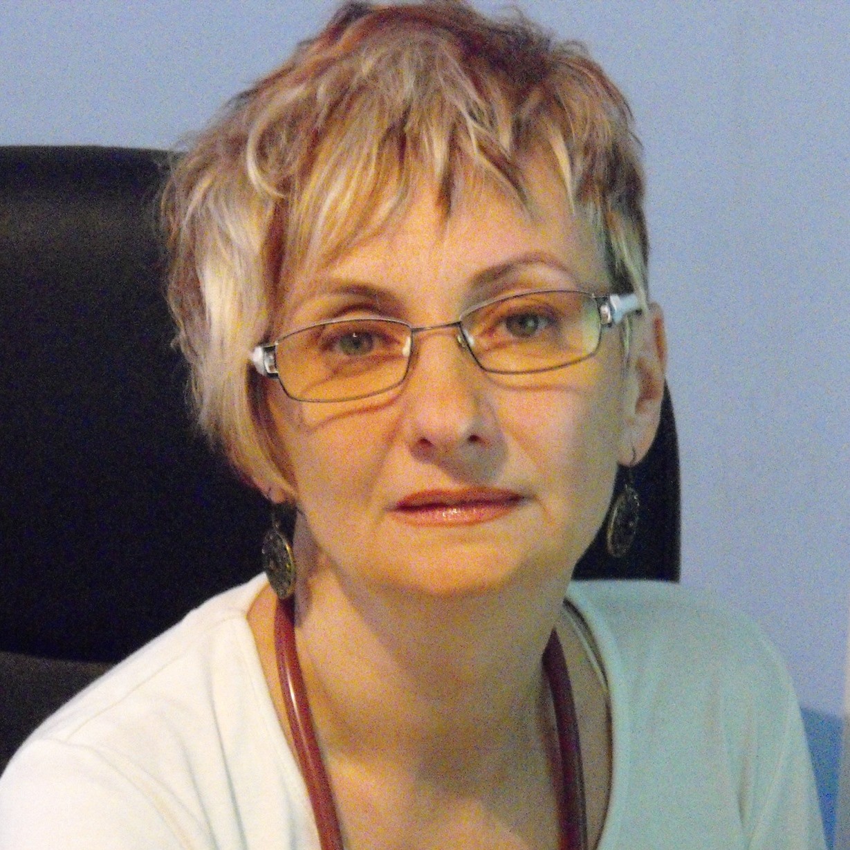 Medic de familie din România, despre tratarea COVID-19 cu Paracetamol: “Nu este apă vie și nu previne nimic. Este toxic!”