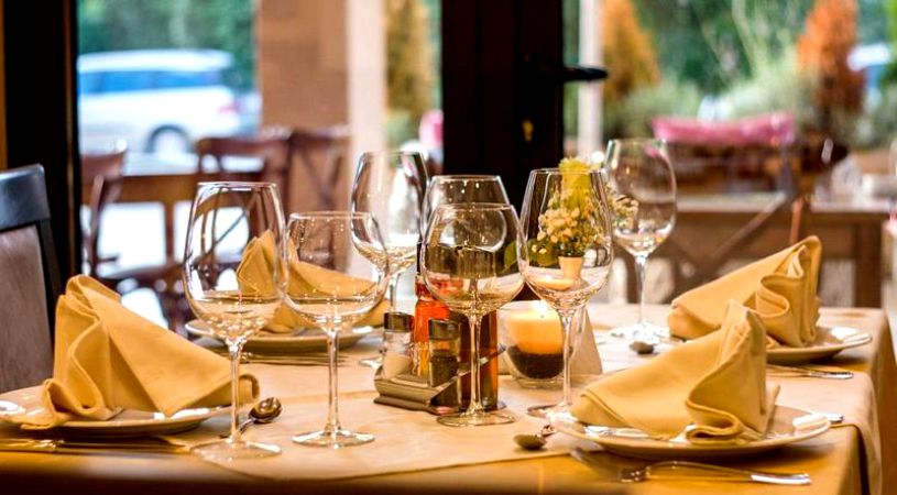 Se redeschid restaurantele și cafenelele din Iași: ”Trebuie să fim solidari şi să respectăm recomandările specialiştilor din sănătate”