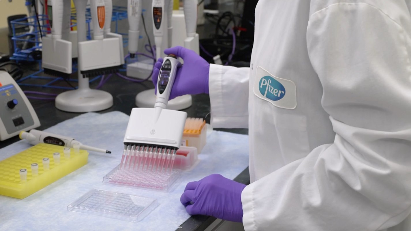 Pfizer avertizează țările care vor să amâne rapelul la vaccinul anti-Covid: Nu există dovezi că va mai avea aceeași eficacitate