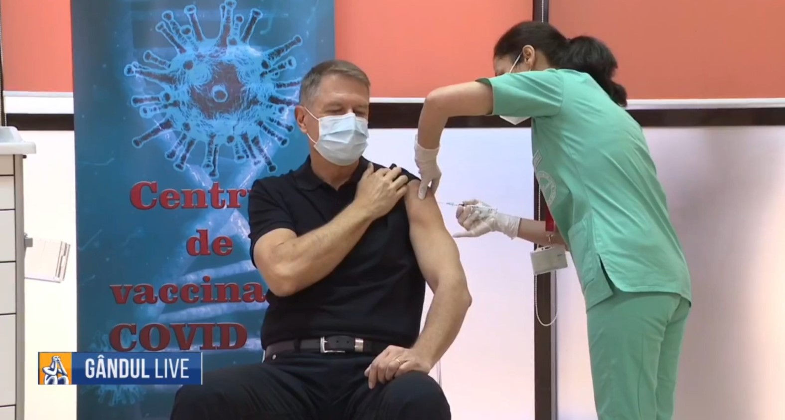 Secretul lui Klaus Iohannis. Cum reușește să se mențină în formă la 61 de ani: „Se vede că face activitate fizică”