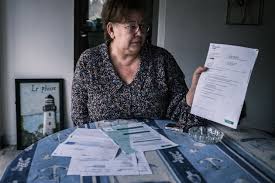 O franțuzoaică se luptă să demonstreze că este în viață după ce un judecător a declarat-o decedată