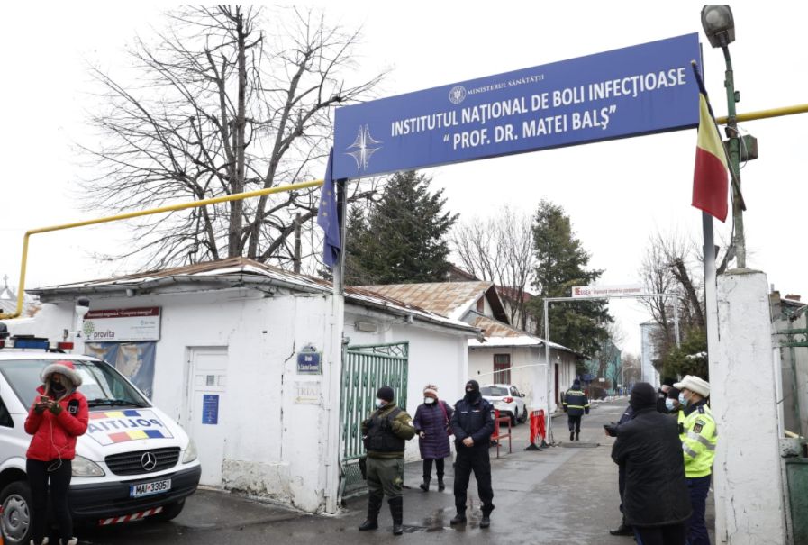 Ministerul Sănătății s-a încurcat în decesele după incendiul de la „Matei Balș”. A șasea victimă este un bărbat/Femeia de 58 de ani, în stare gravă
