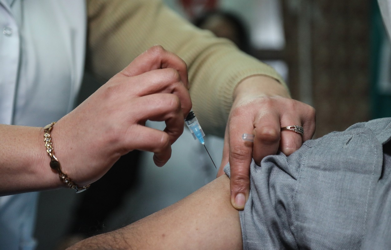 Olanda a început miercuri campania de vaccinare împotriva COVID-19. Țara era singura din UE care încă nu începuse imunizarea