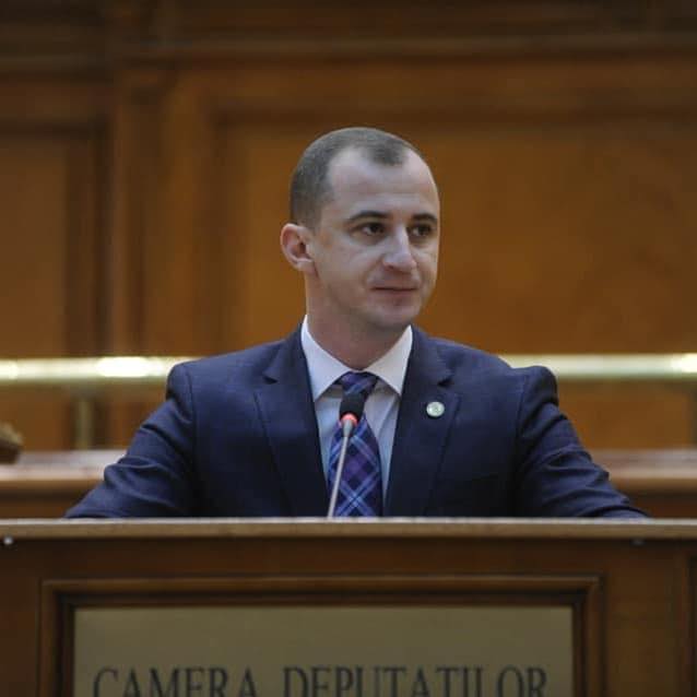 Alfred Simonis, PSD: Orban și imaculații din USR se țin cu dinții de pensiile speciale!