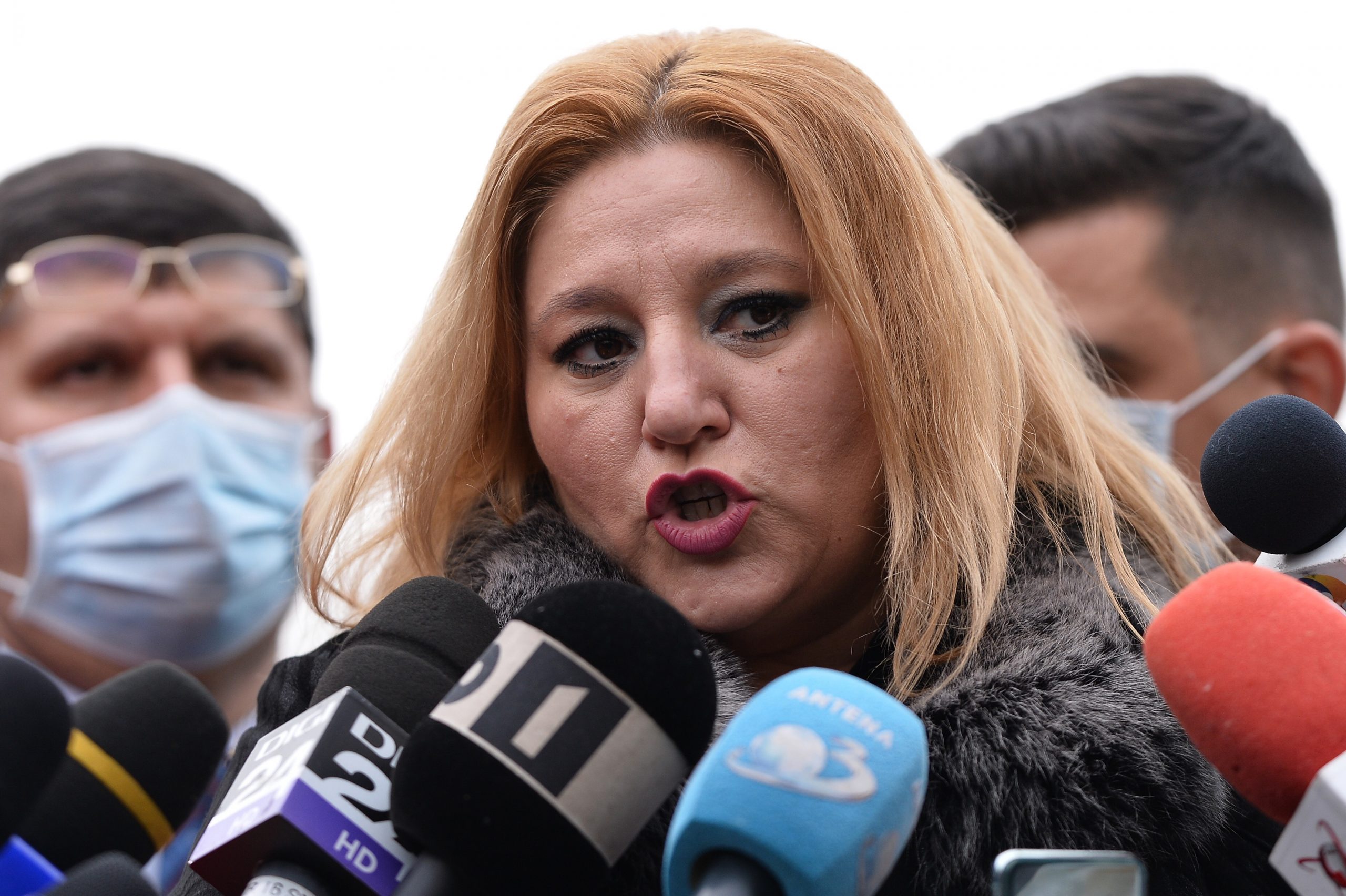 Sediul partidului din care face parte Diana Șoșoacă a fost spart în toiul nopții