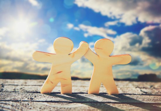 E greu sa explici un lucru simplu …Prietenia e de folos!