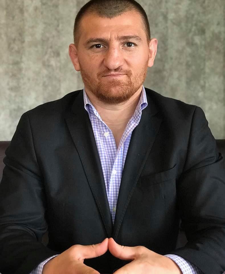 Cătălin Moroşanu a fost prins băut la volan. Luptătorul a fost amendat cu 1.305 lei şi a rămas fără permis trei luni  