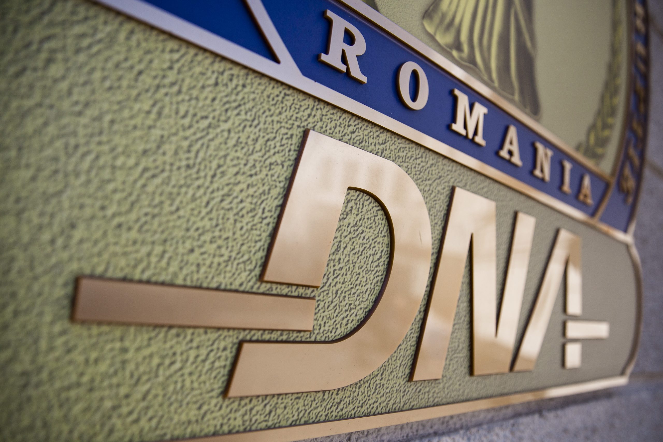 Tribunalul Prahova, lovitură pentru DNA! Dosarul care l-a condamnat pe fostul director al Hidro SA, trimis înapoi procurorilor!