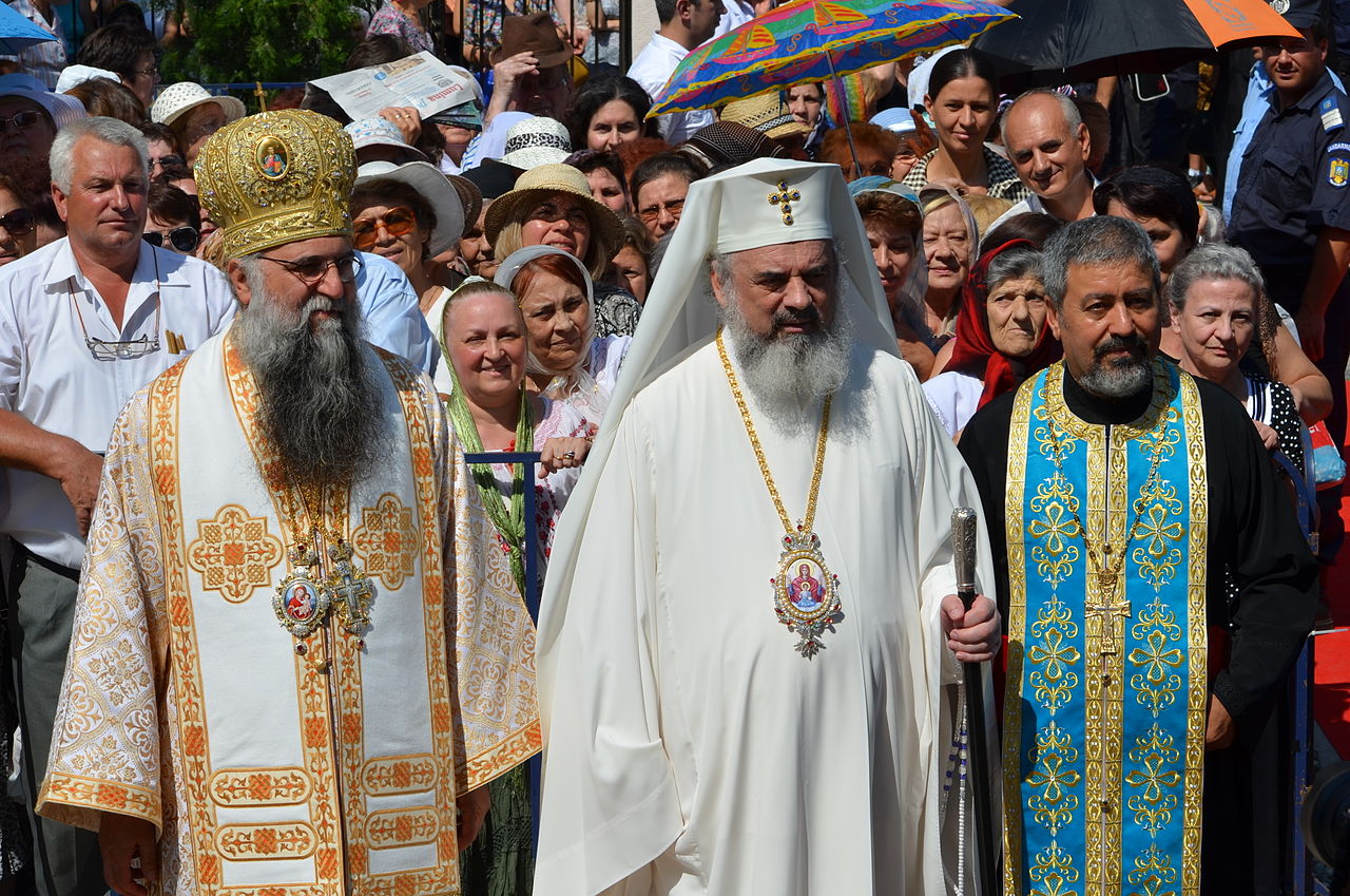 Unde a mers Patriarhul Daniel după ce premierul i-a cerut să se implice în campania de vaccinare. Liderul BOR nu a comentat declarațiile lui Cîțu