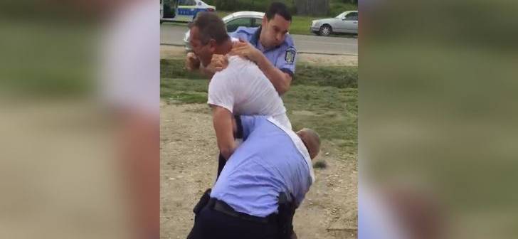 Un șofer beat s-a luptat cu polițiștii minute în șir, în Timiș. „Îți dau un cap în gură de nu te vezi!”