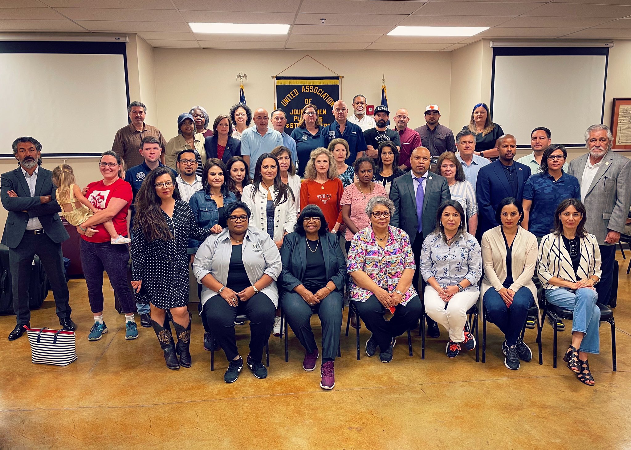 Congresmenii democrați, puși pe fugă în Texas