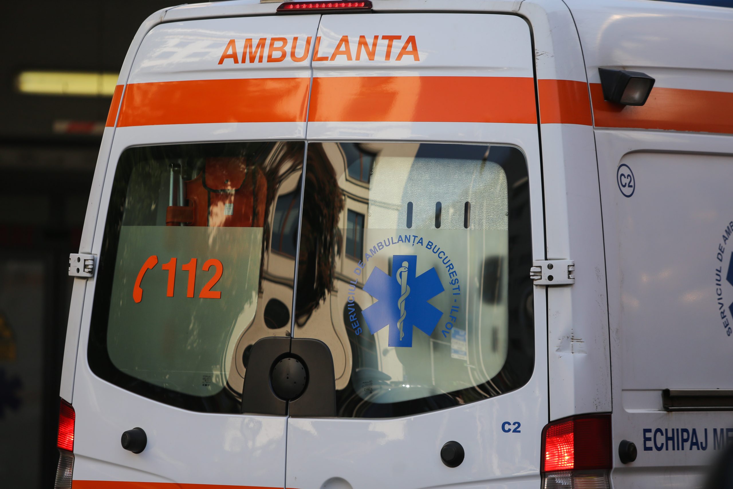 Cinci persoane au fost rănite în urma unui accident produs în Vrancea