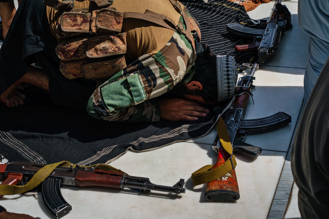 Talibanii au executat un șef de Poliție care luptase împotriva lor, deși promiseseră o amnistie generală