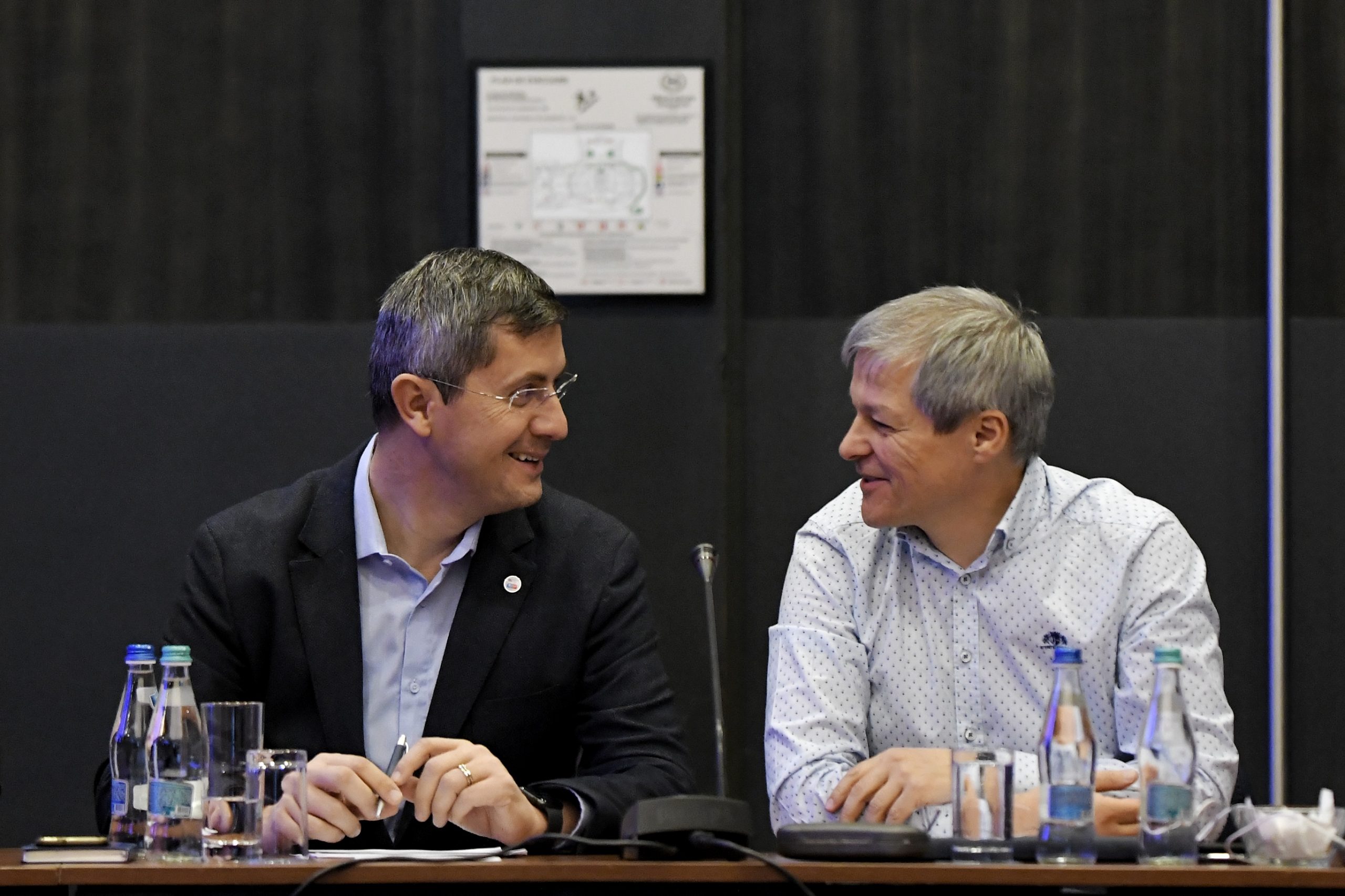 USR PLUS pune o nouă condiţie nouă pentru a reveni la guvernare