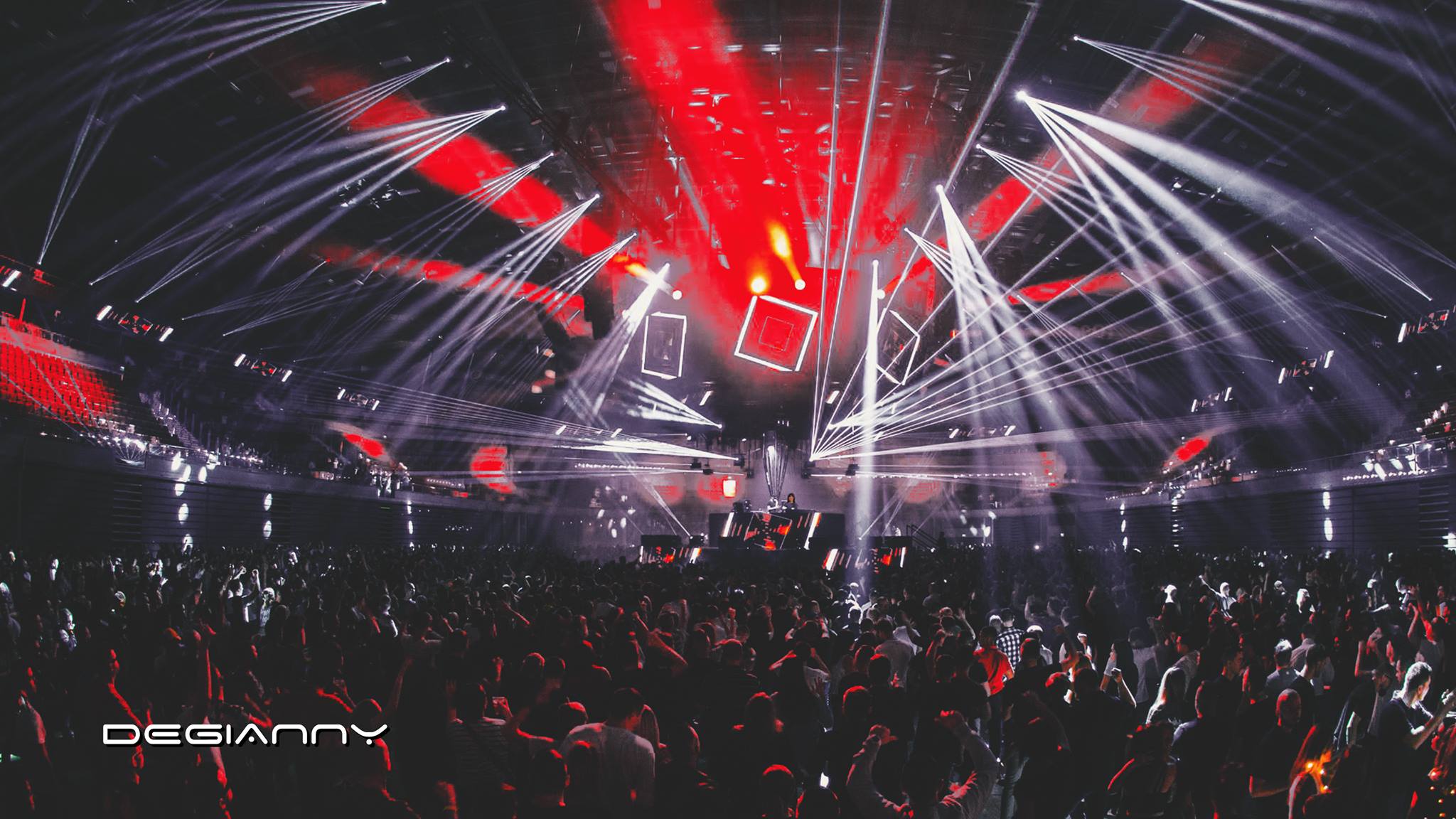 DEGIANNY – biografia unui producator muzical, artist si DJ roman