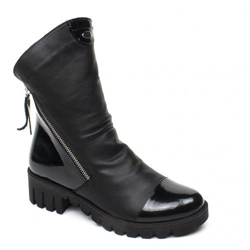 Cauți un brand anume de încălțăminte – vino pe rocashoes.ro și creează-ți propria ta colecție de pantofi