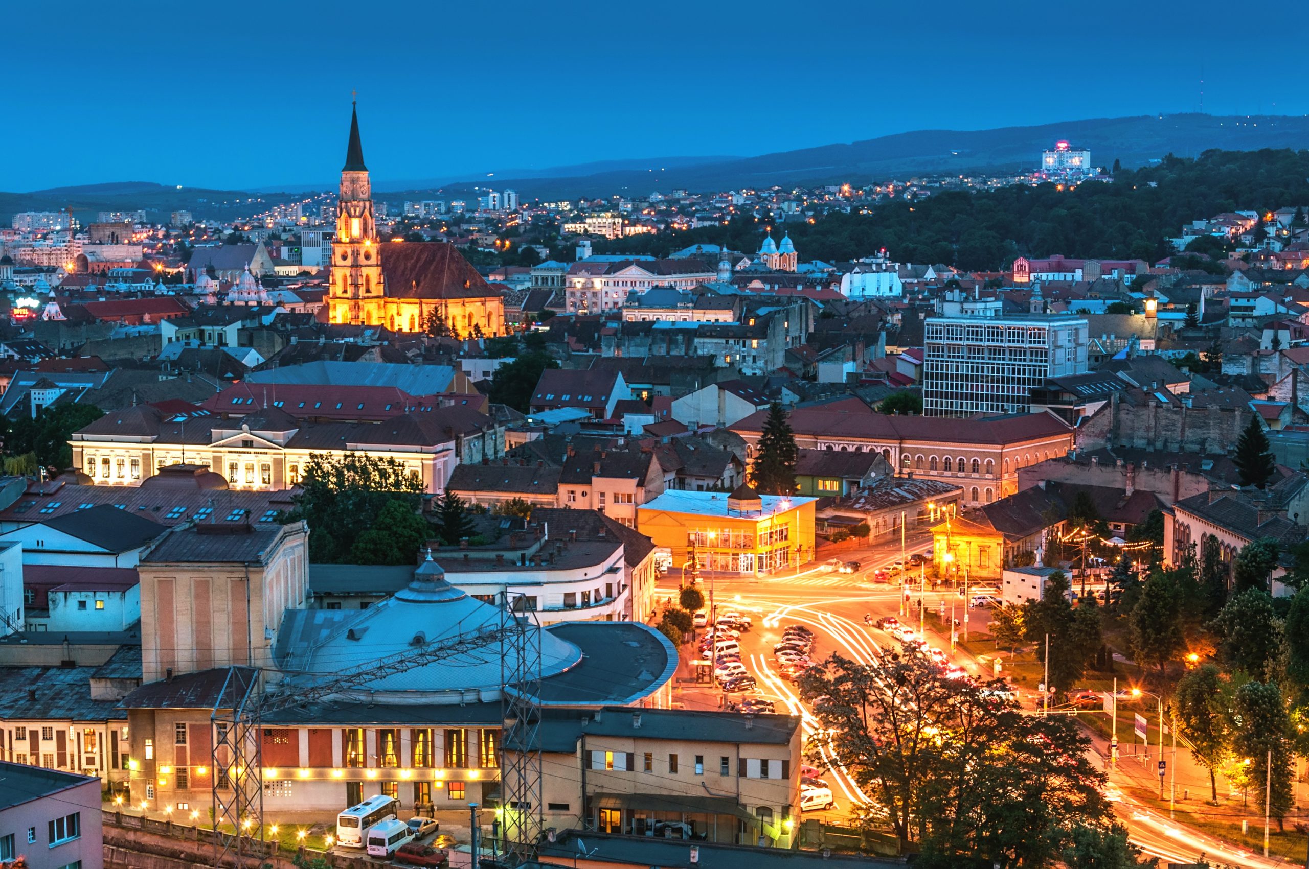 Emil Boc vrea să interzică centralele de apartament în blocurile noi din Cluj-Napoca. Ce se întâmplă cu apartamentele din blocurile vechi