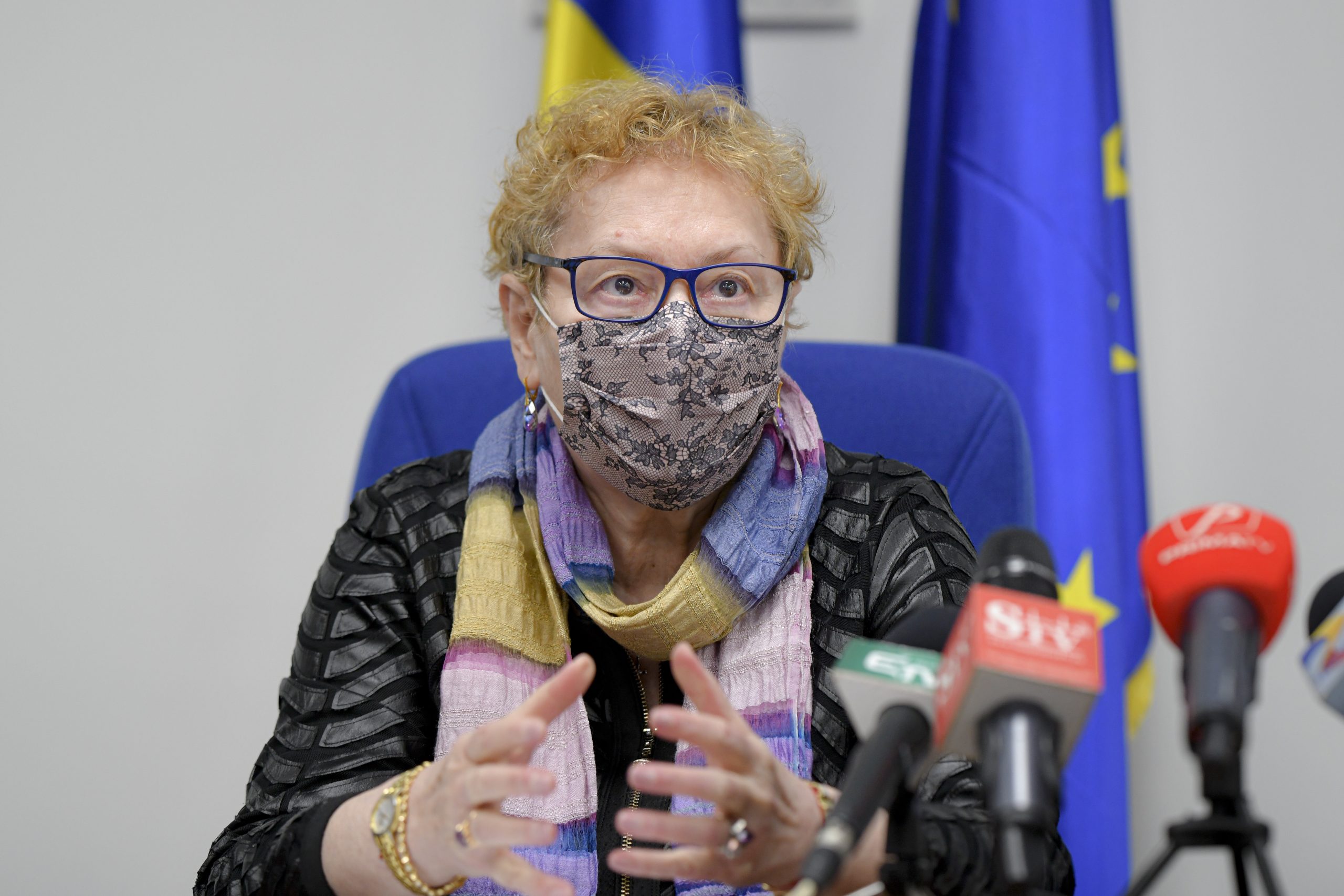 „Condiţionarea contractului de muncă de vaccinare este neconstituţională”