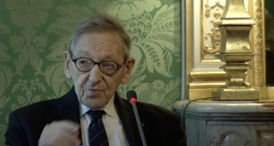 A murit biologul François Gros, unul dintre cercetătorii care au contribuit la descoperirea ARN mesager