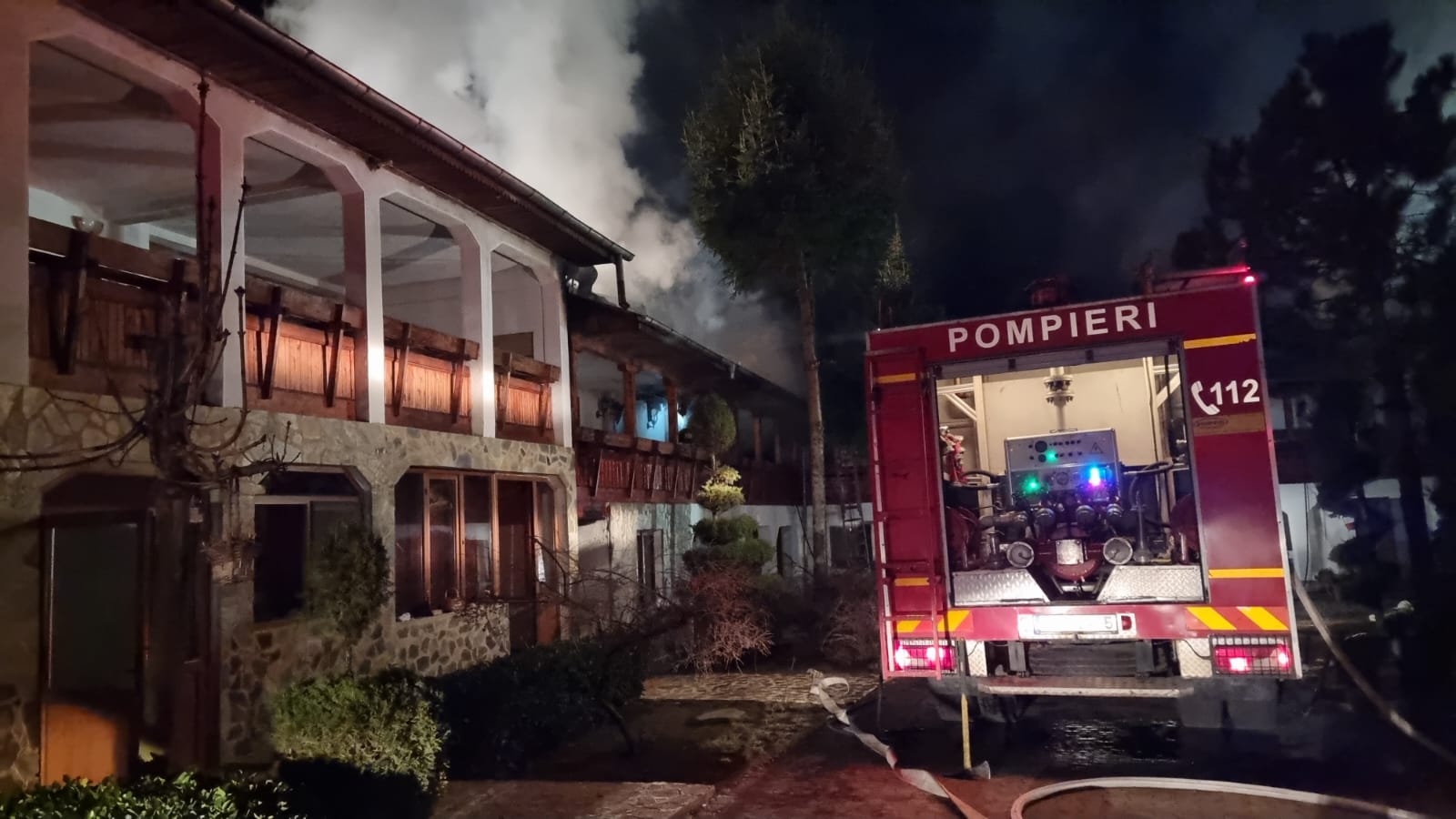 Incendiu la Mănăstirea Nucet din județul Dâmbovița