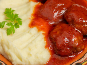 Livrare mancare la oala pentru intraga familie