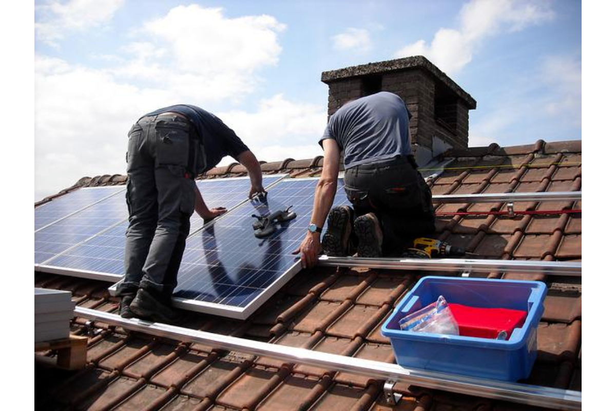 De ce să folosești energia solară? TOP 3 motive care sigur te vor convinge! De ce să folosești energia solară? TOP 3 motive care sigur te vor convinge!