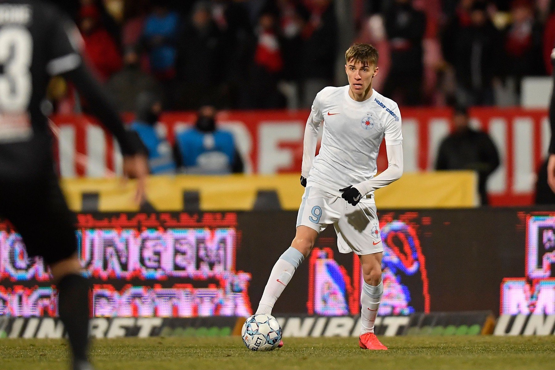 Octavian Popescu, pe locul 23 în topul fotbaliștilor U20 care au jucat cel mai mult în acest an