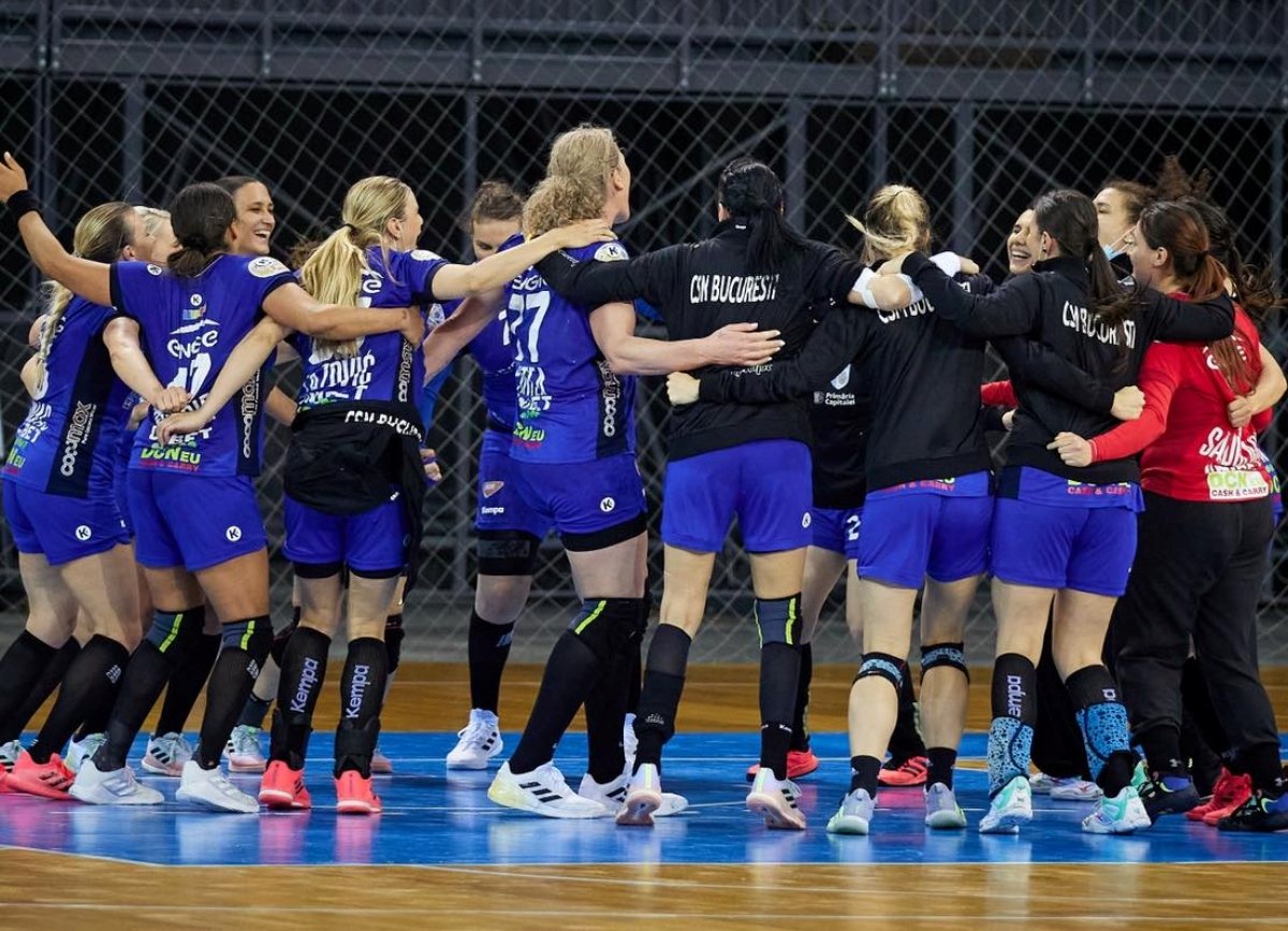 Plecări în masă de la CSM București – Vicecampioana s-a despărțit de zece jucătoare