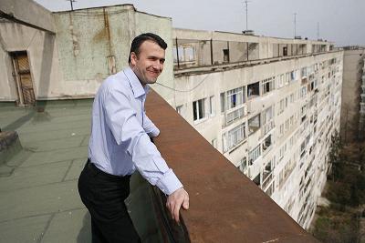 Bere: Tinel, mă-sa îi zicea bețiv, eu maestru