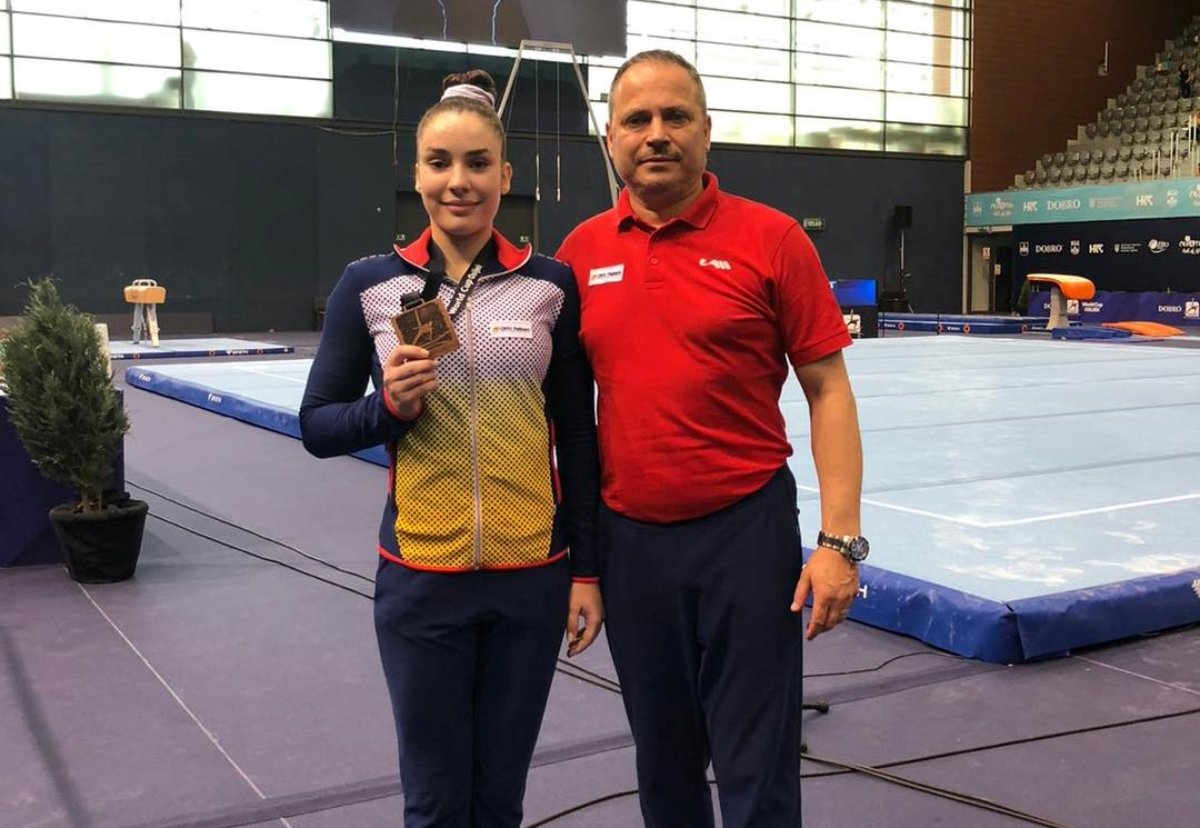 Silviana Sfiringu, medalie de bronz la paralele, la Cupa Mondială de la Osijek