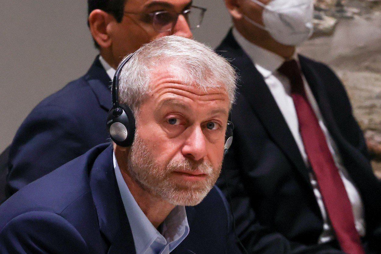 SUA vor să confiște de la oligarhul rus Roman Abramovici două avioane americane pe care le-a dus în Rusia