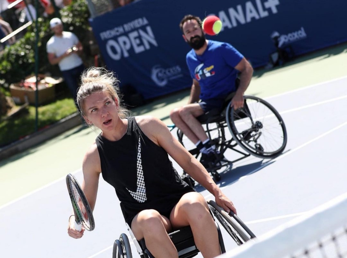 ​FOTO Simona Halep, tenis în scaun cu rotile alături de un multiplu campion