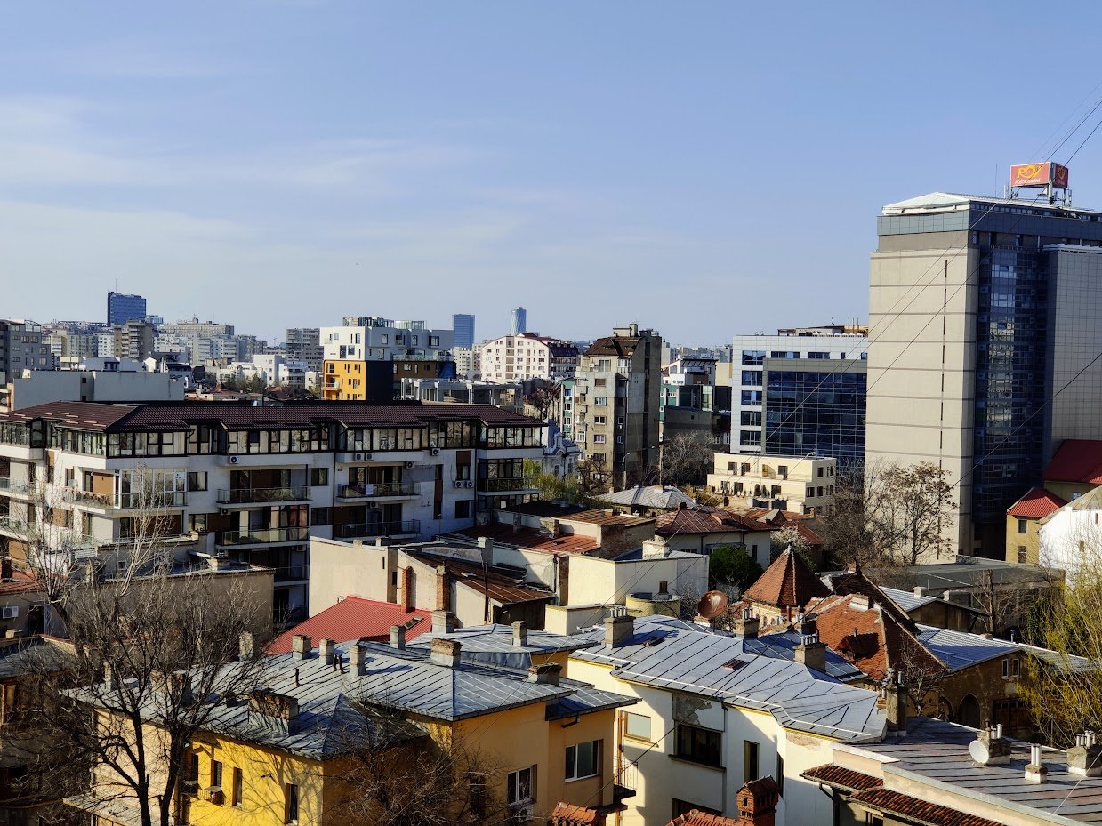 Asociațiile de proprietari, lovite și ele de „inteligența” Guvernului: Nu știu ce să facă cu angajații de la curățenie care lucrează doar 2 ore dimineața / Locatarii, obligați să scoată mai mulți bani din buzunar