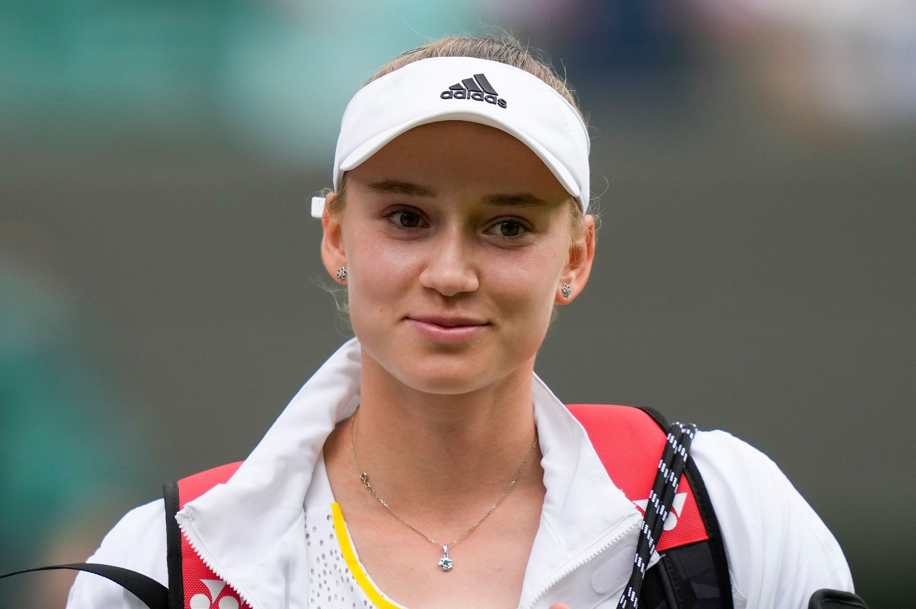Elena Rybakina și bucuria reținută după câștigarea Wimbledon 2022 – Ce i-a propus învinsa Ons Jabeur