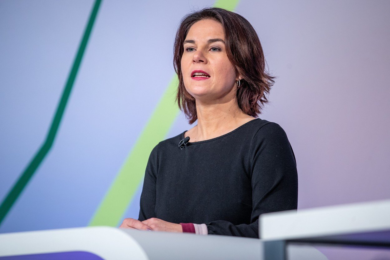 Jocul ipocrit al lui Putin lasă Germania și mai neliniștită / Baerbock se teme de revolte