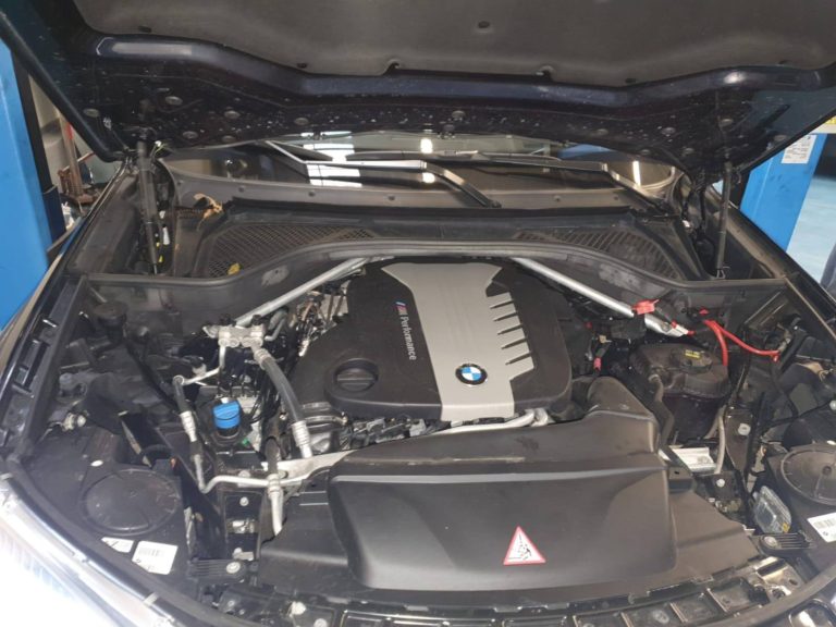 De ce se recomandă apelarea la un service atunci când mașina are probleme