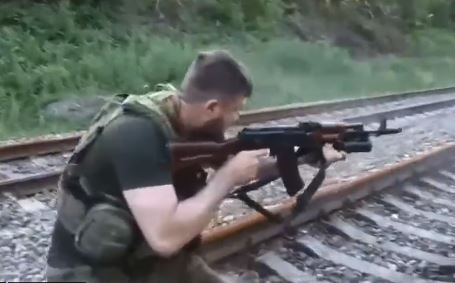 VIDEO Armata de TikTok: Cum „a răpus” un soldat cecen un „tren invizibil”