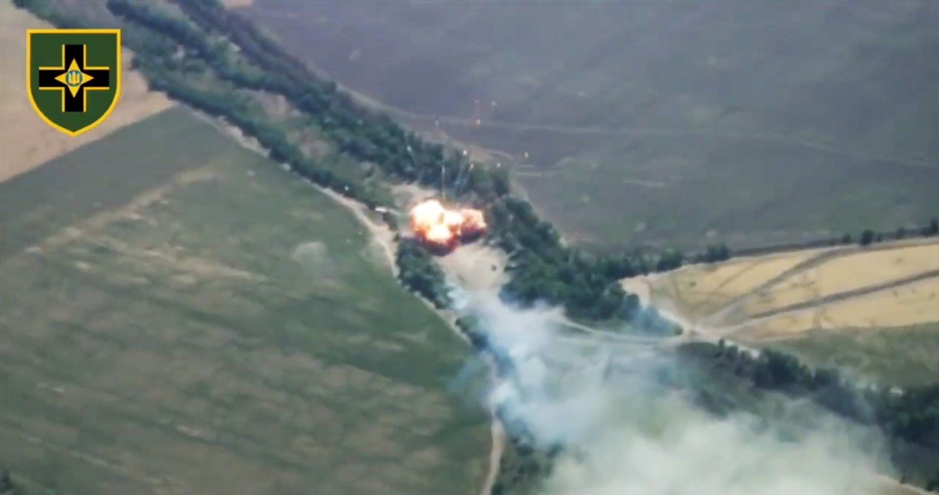 VIDEO Ca artificiile de 4 iulie: Un lansator de rachete rusesc BM-27 „Uragan” explodează spectaculos după ce e lovit de ucraineni