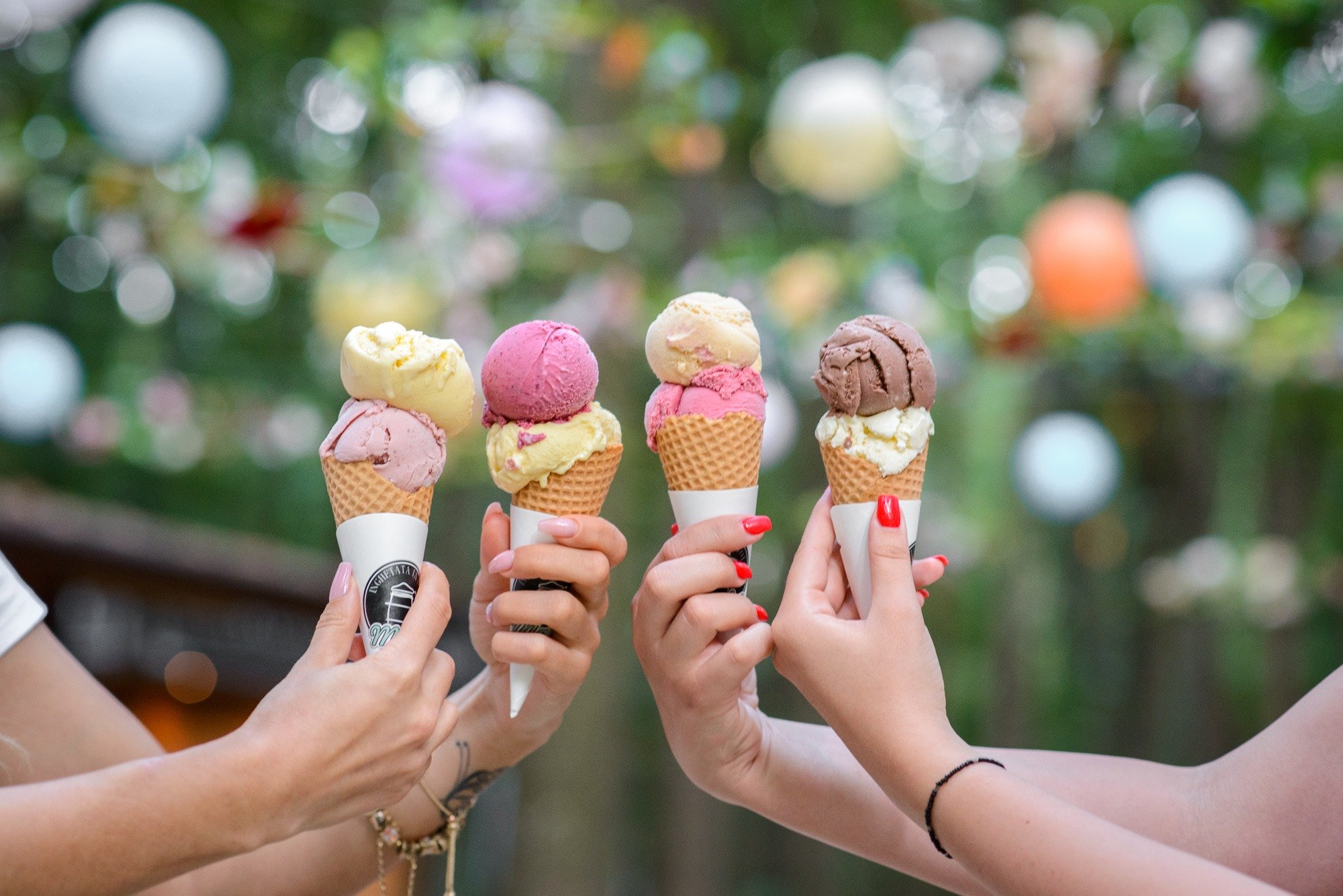 Weekend trending în București: 10 locuri din oraș unde poți să mănânci o înghețată cu adevărat spectaculoasă