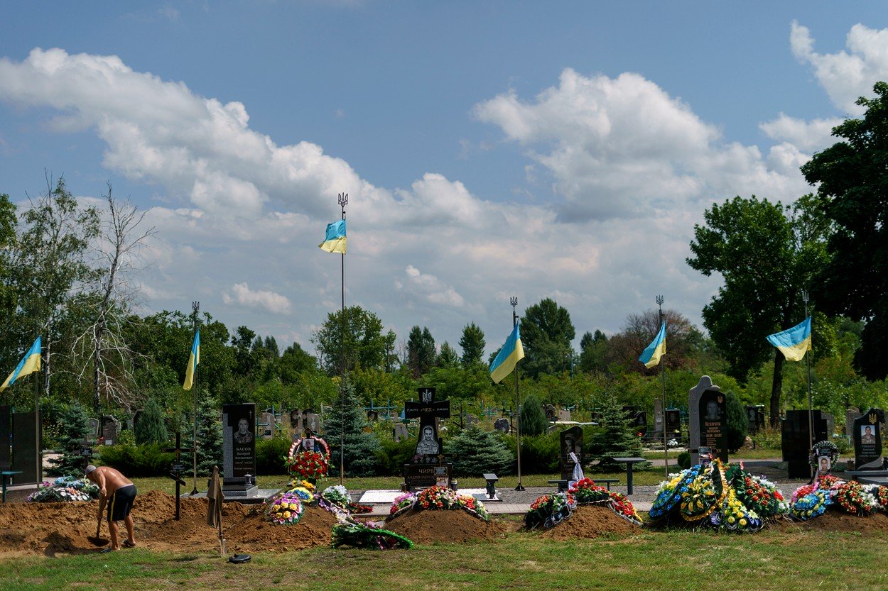 Rusia şi Ucraina anunţă pierderi grele în Doneţk