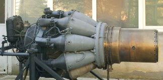 Statele Unite înăspresc controalele la exportul de cipuri avansate și de tehnologii pentru motoare cu turbine cu gaz