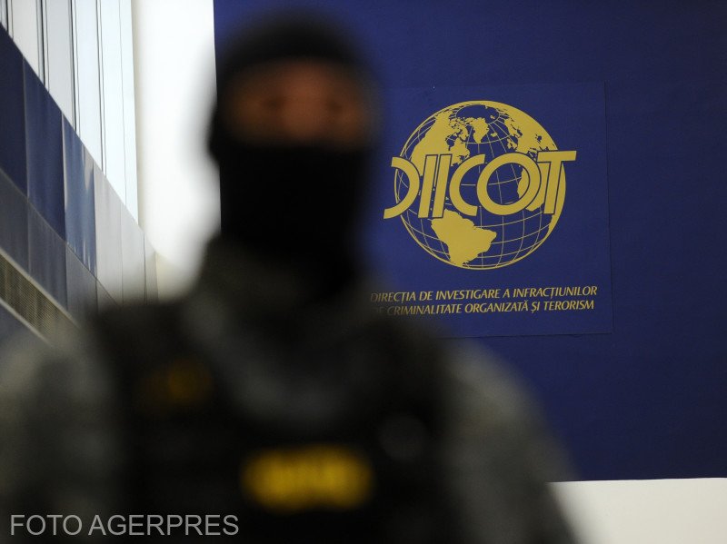DIICOT: Două persoane trimise în judecată, pentru crimă, instigare la tâlhărie şi şantaj, săvârşite în Irlanda