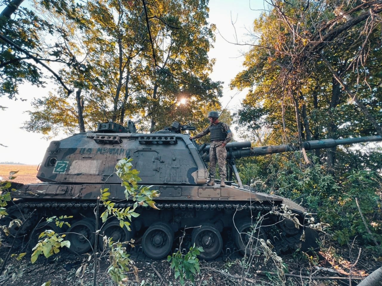 FOTO Tancuri, blindate, vehicule de luptă și alte „bunătăți” capturate de armata ucraineană după fuga haotică a rușilor din Harkov