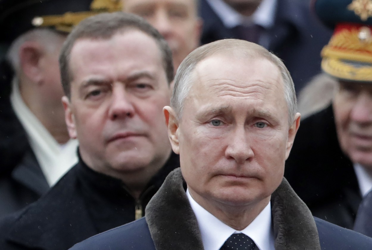 Medvedev: Rusia are dreptul să folosească armele nucleare și va răspunde oricărei amenințări. Nu este o cacealma