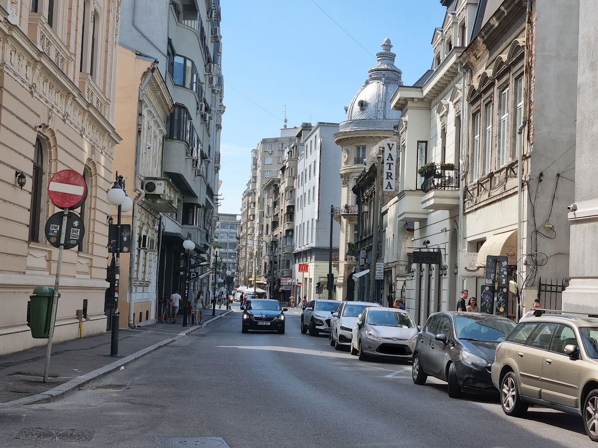 Nicuşor Dan: Există un consens la nivelul consilierilor generali pentru a introduce un tarif unic pentru parcări