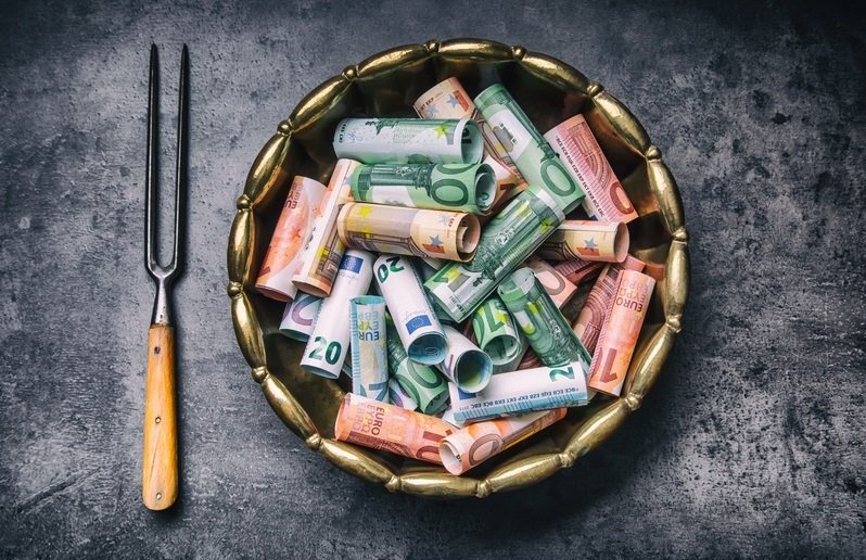 Noi ajutoare pentru firme prin Schema HoReCa2: Buget mai mare, solicitanți mai mulți. Procedura propusă și lista codurilor CAEN