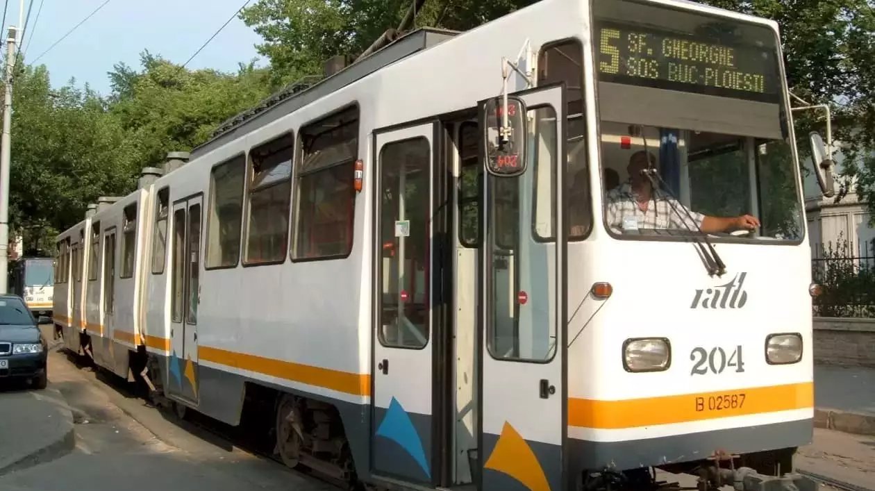 Primăria Capitalei a început lucrările de reabilitare a buclei de întoarcere a tramvaiului 5, lăsată în paragină timp de 10 ani