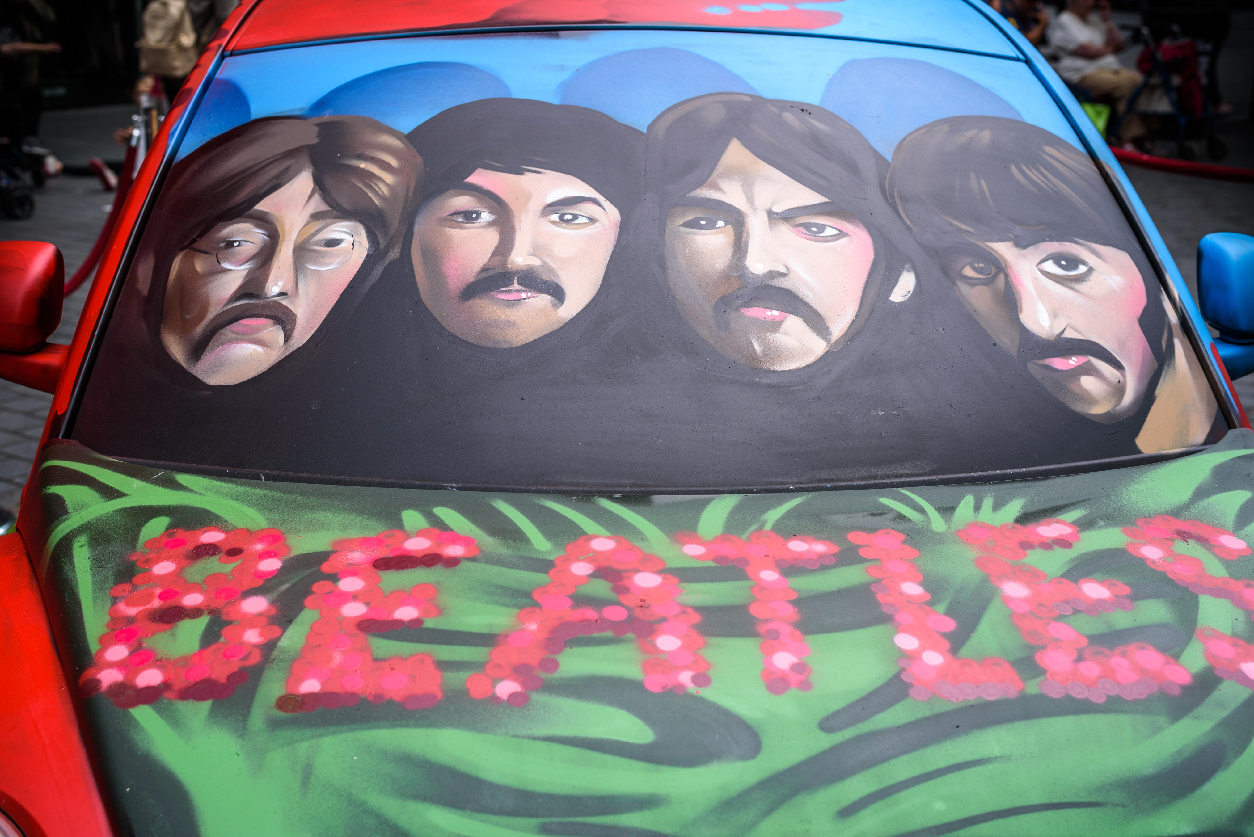 The Beatles: O poveste cu… “va urma"