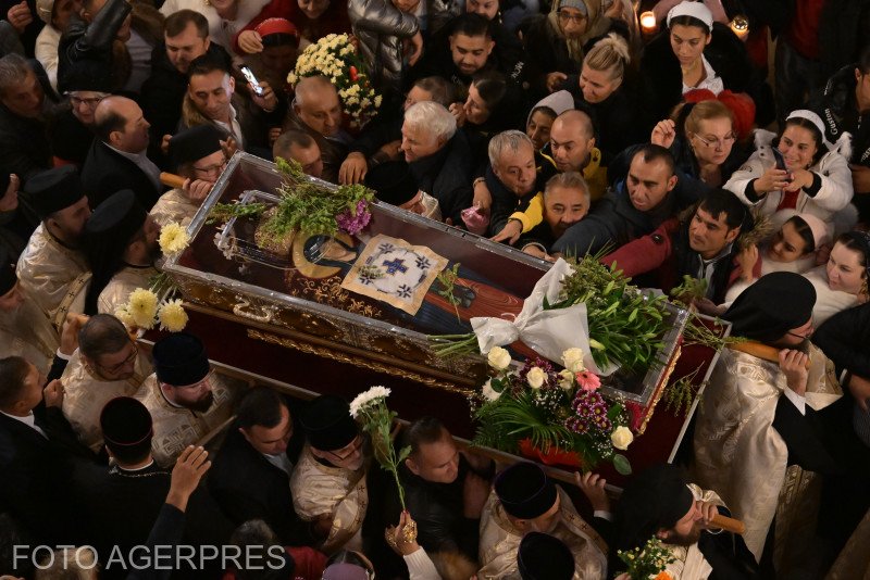 Ce nume se sărbătoresc de Sfânta Parascheva