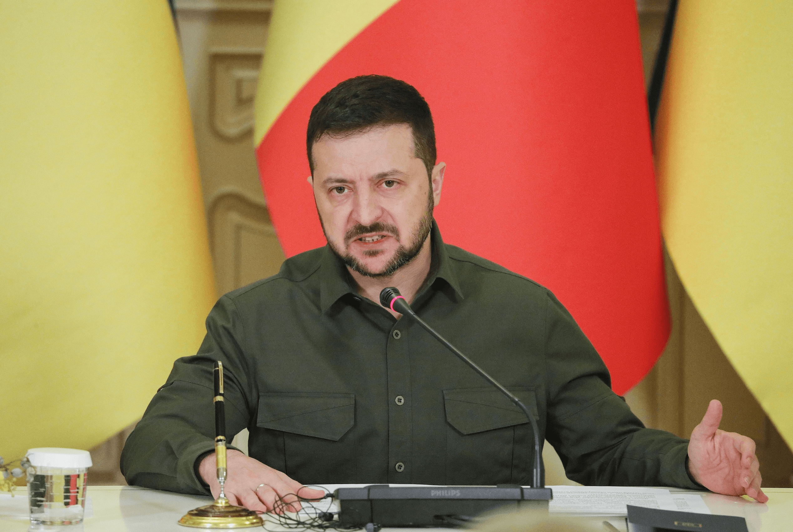 LIVE TEXT | Război în Ucraina. Volodimir Zelenski i-a revocat cetăţenia ucraineană unui apropiat al preşedintelui Putin